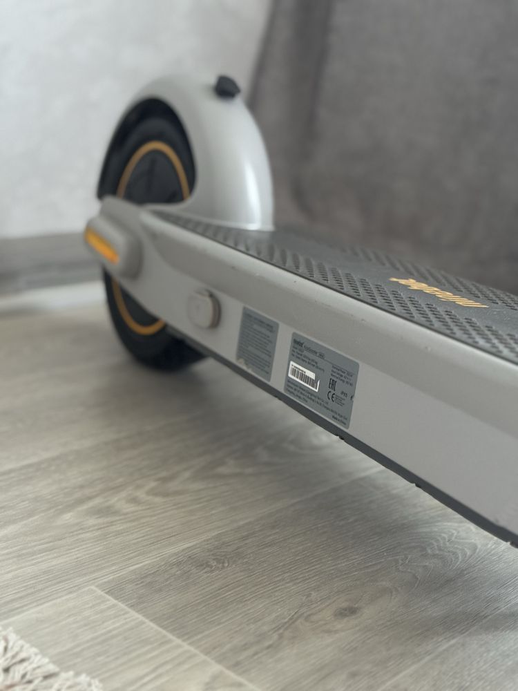 Электоросамокат Ninebot KickScooter Max G30P