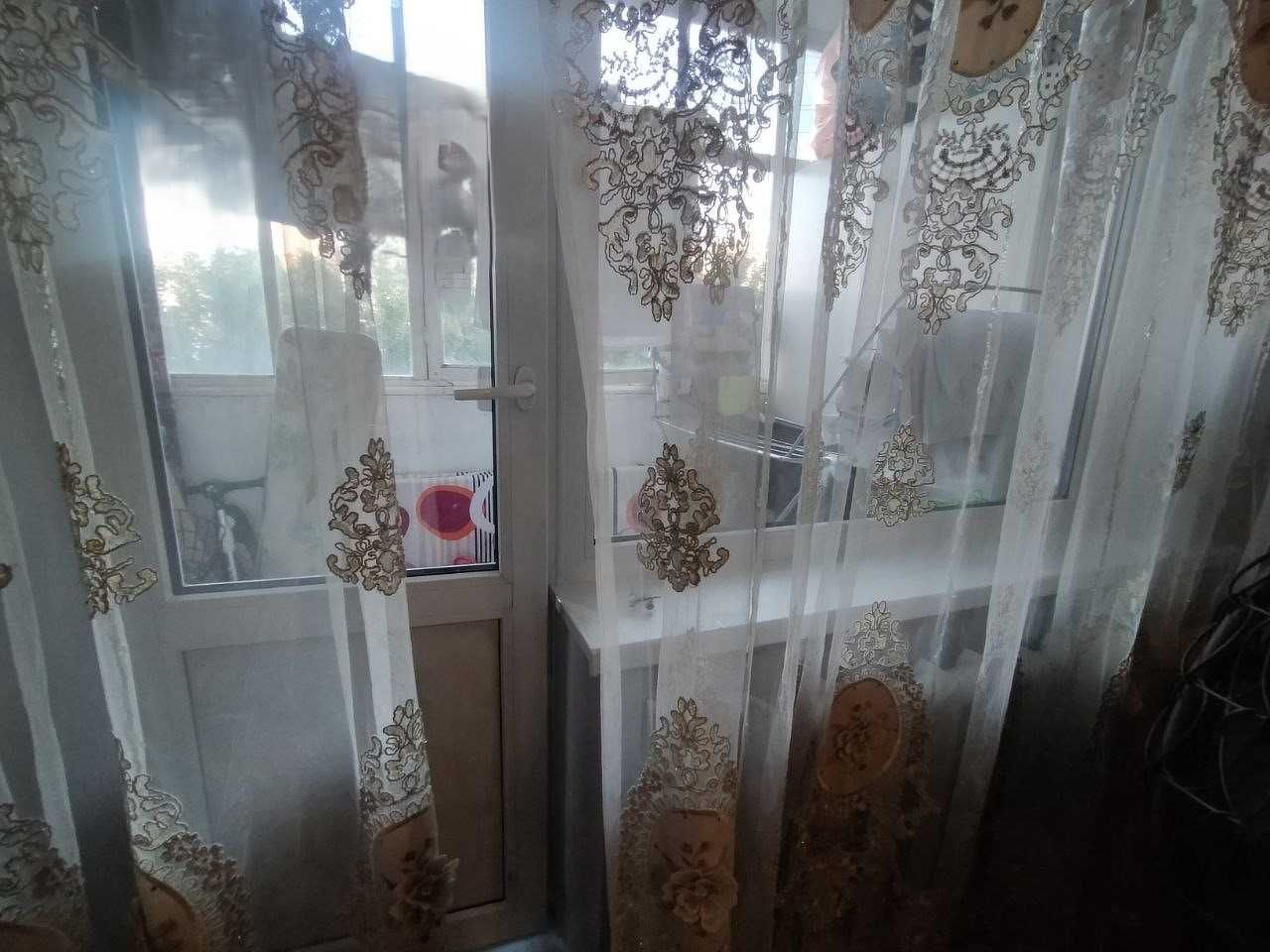 Продажа двухкомнатной квартиры в 19 м/р-не в доме 1993 г.п.