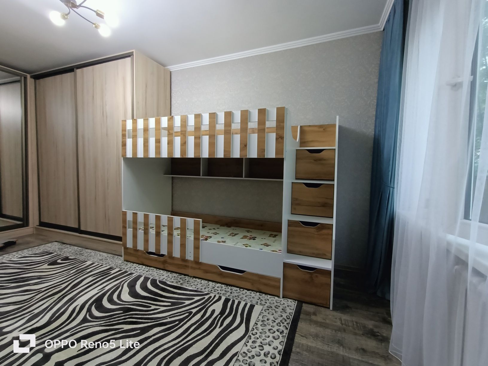 Детские двухъярусная кровать
