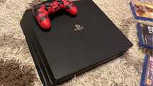 Ps4 Pro ,1тб +три диска : the last of us 2, GTA5,  Mortal kombat 11