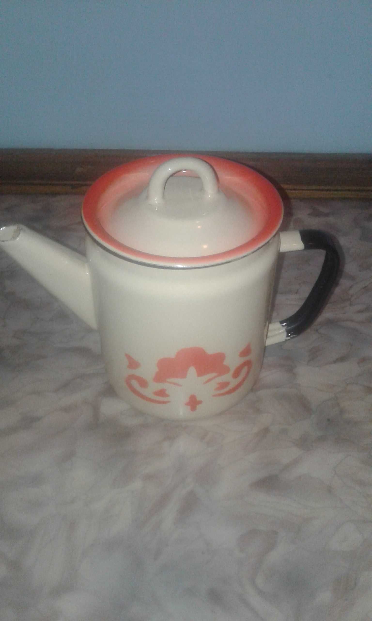 кастрюли, казан, чайник новый