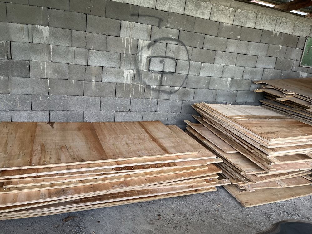 Фанеоа, продам палеты, поддоны палеты с фанерой,   700штук.