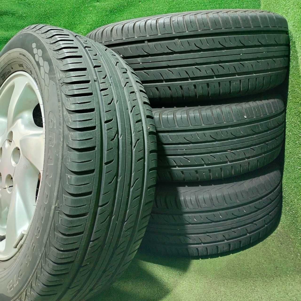 Продам Оригинальный Диск на RAV4 с шинами Dunlop 235/60 R16 5/114,3