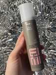 Спрей лак для волос сильной фиксации Wella Professionals Hairspray