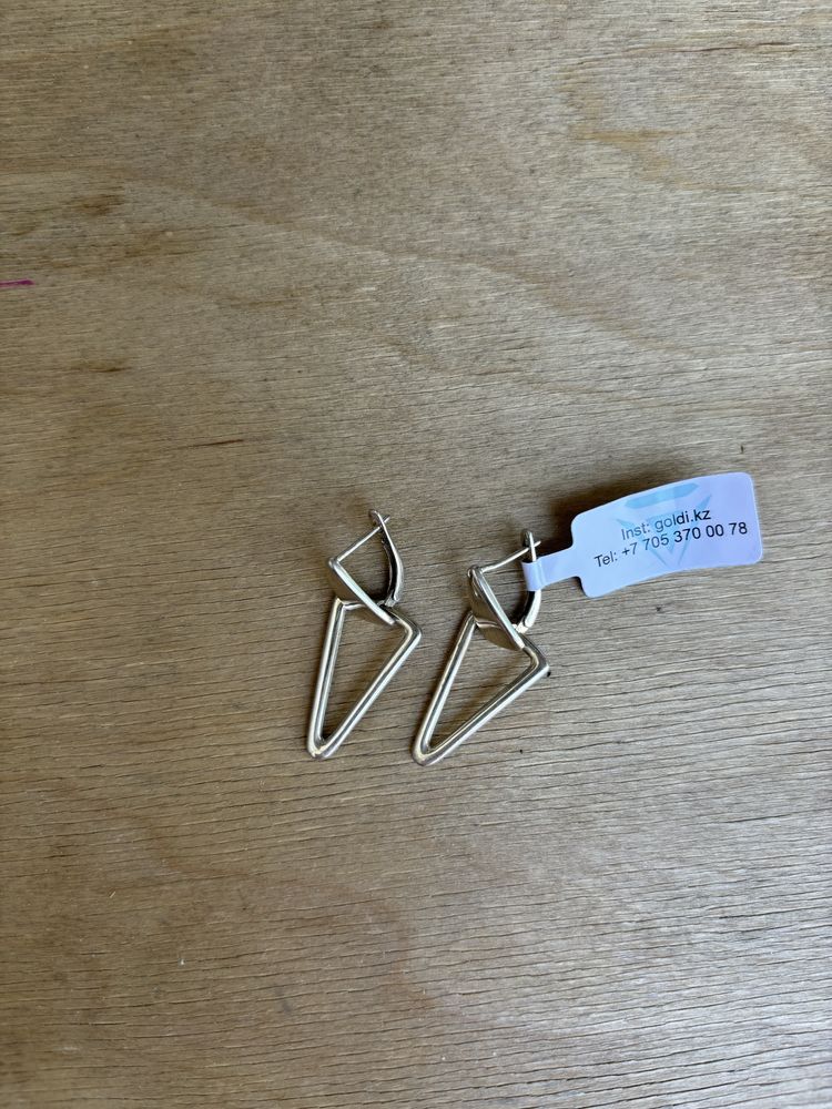 Продам серьги серебро