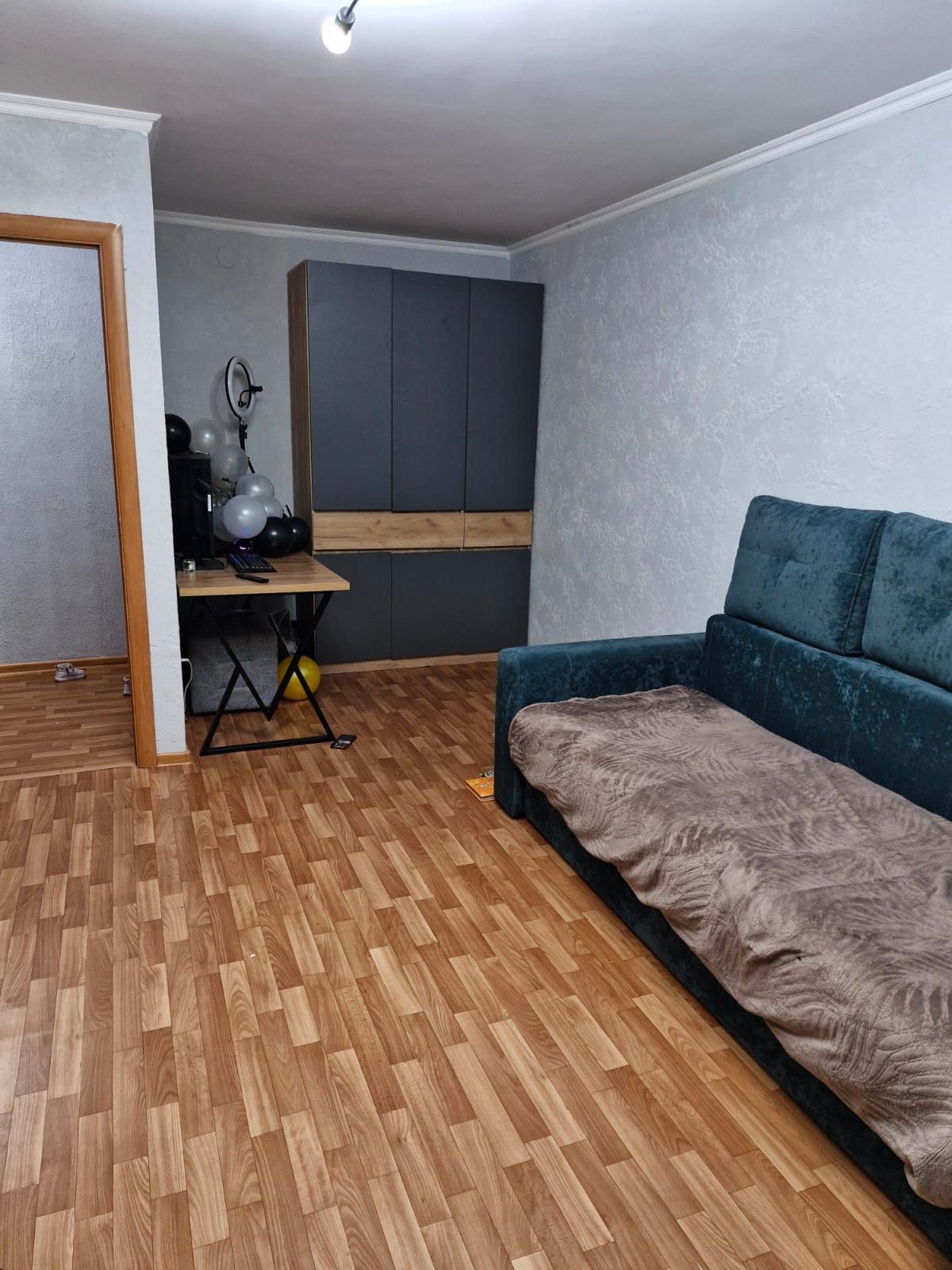 Продаётся 1-комнатная квартира 20й мкр 13800
