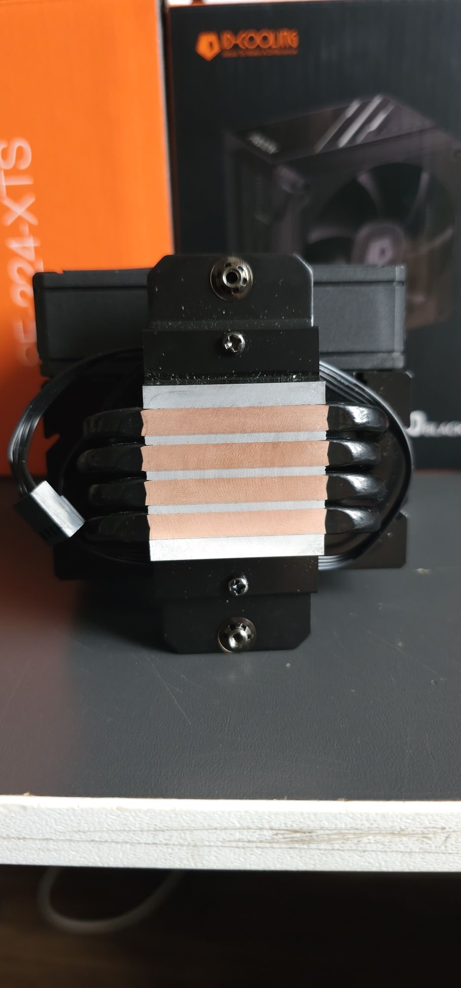 Продаю башенный кулер id cooling frozn A400 black