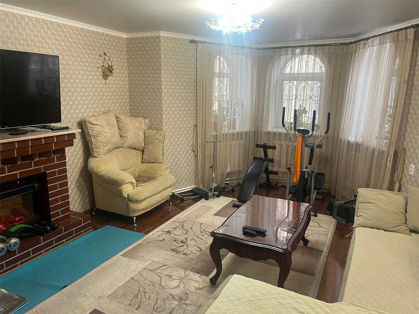 Продам  5-ти комн квартиру болгарского типа, блочный