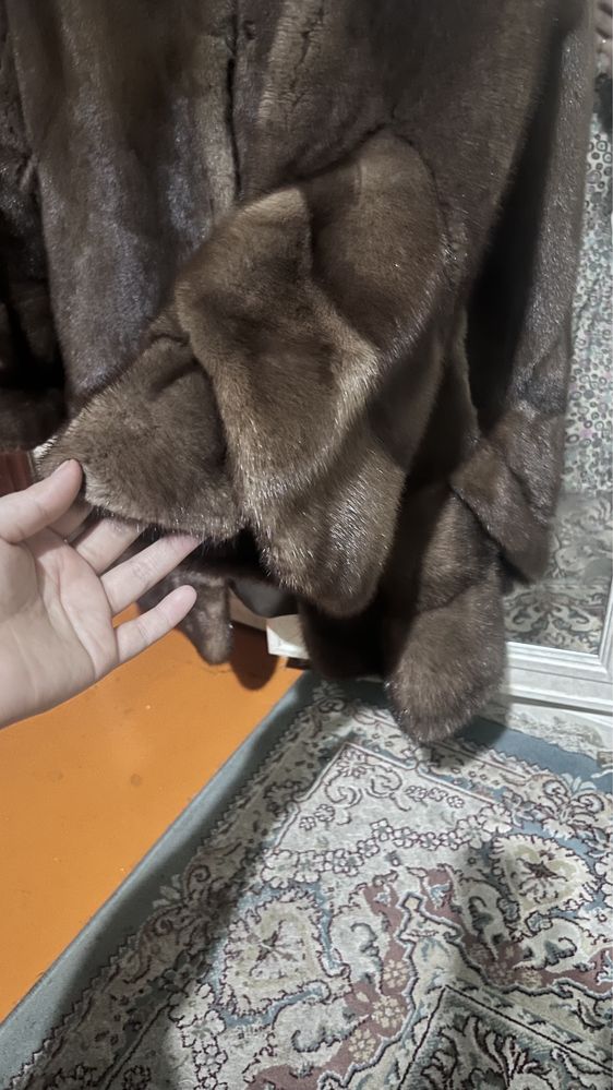 Норковая шуба не крашенная