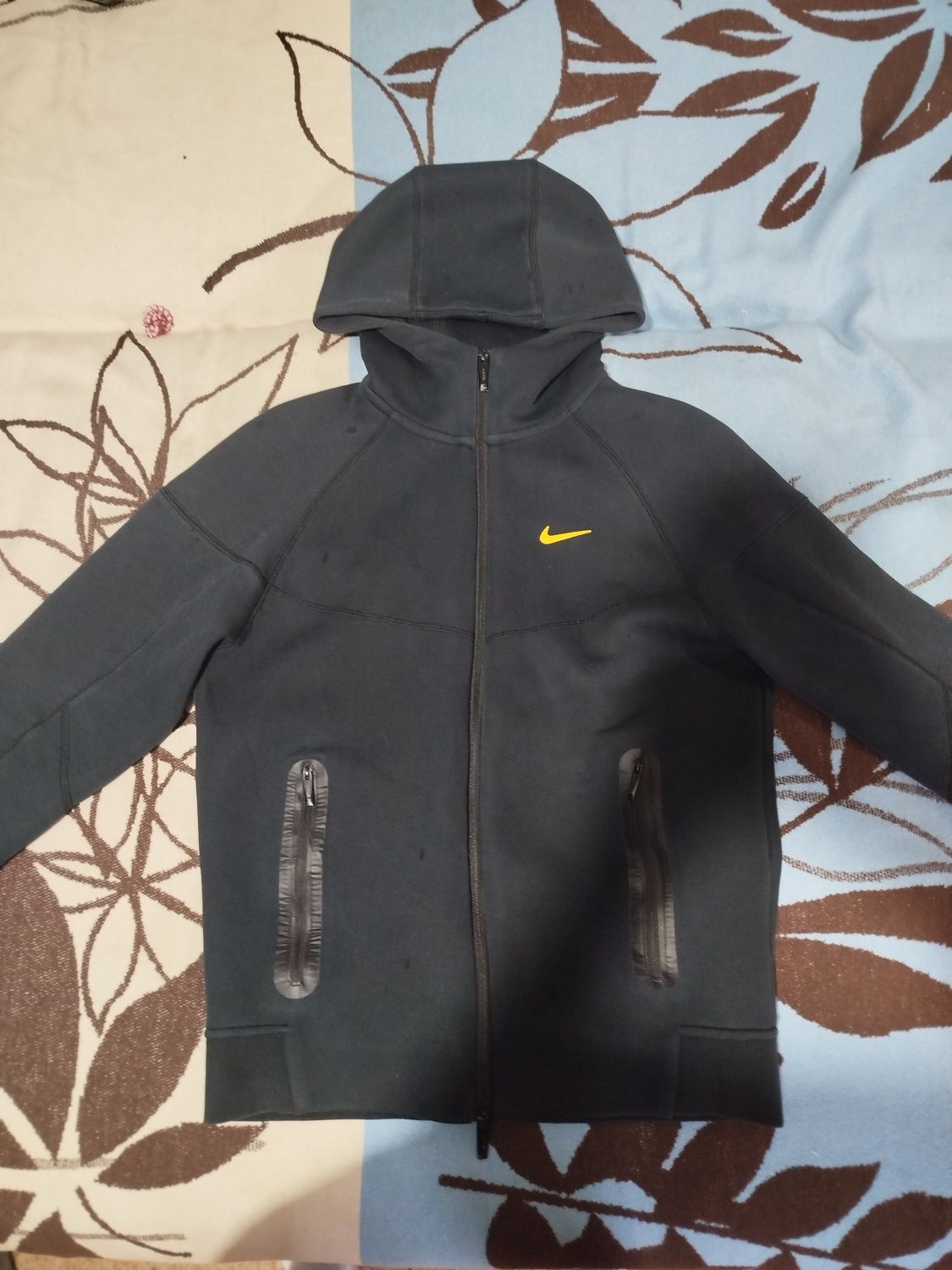 Продам Nike tech fleece nokta
