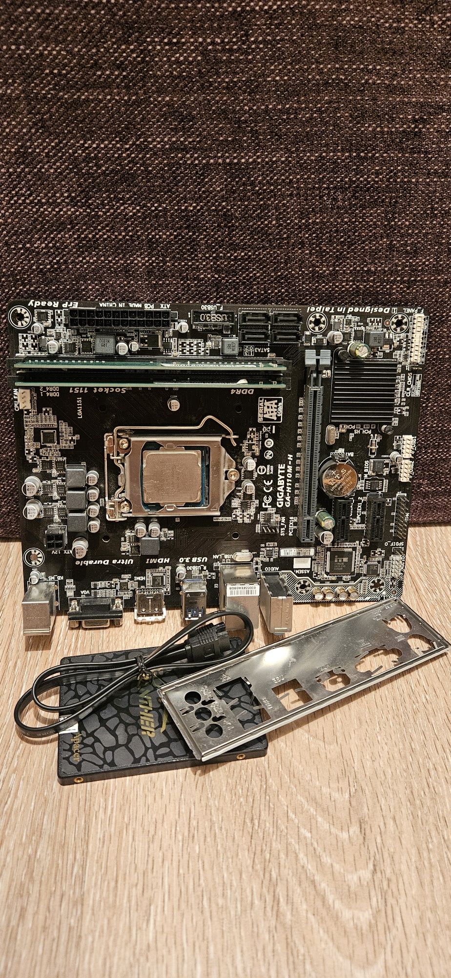 Ryzen 3 3200G + ASUS Prime A320M-K + 16ГБ DDR4 2666+ SSD Sata 240 ГБ