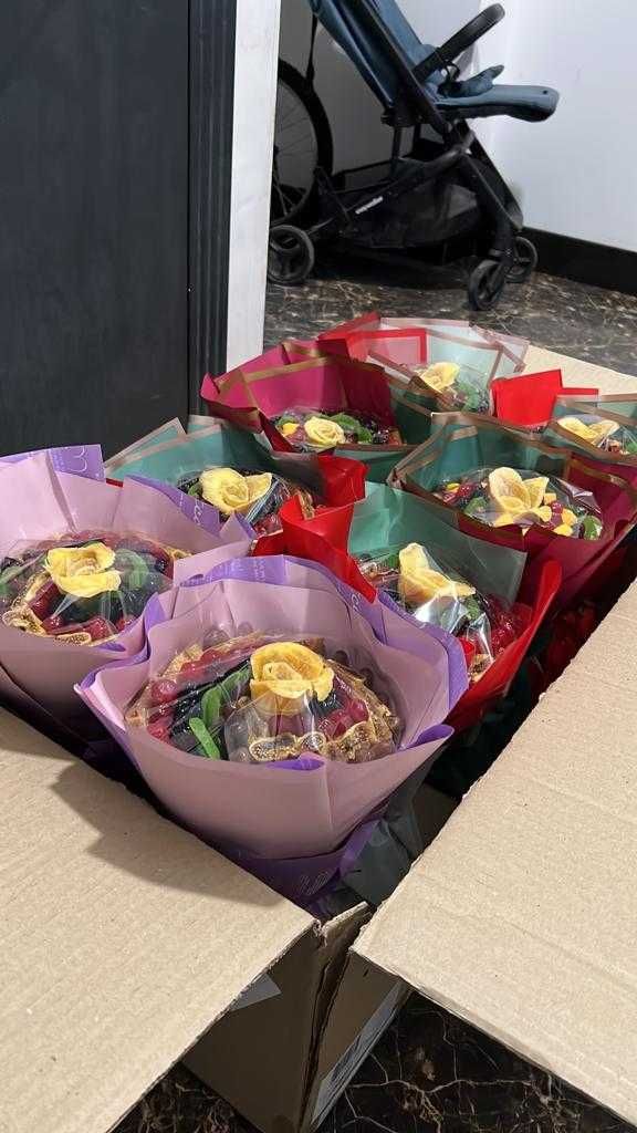 8 март Подарок ДР Букет Букет из Сухофруктов Клубника в Шоколаде