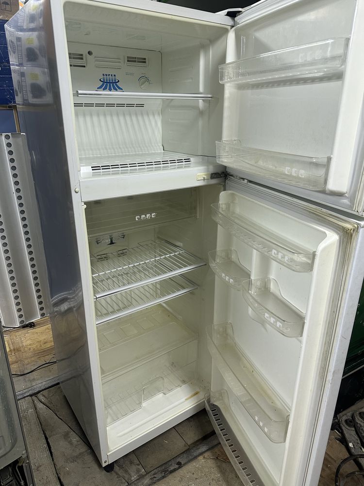 Продаи холодильник