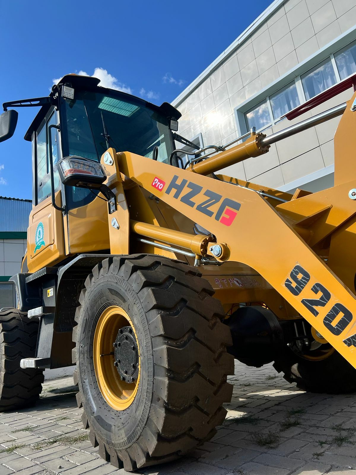 Фронтальный погрузчик ZL 920A