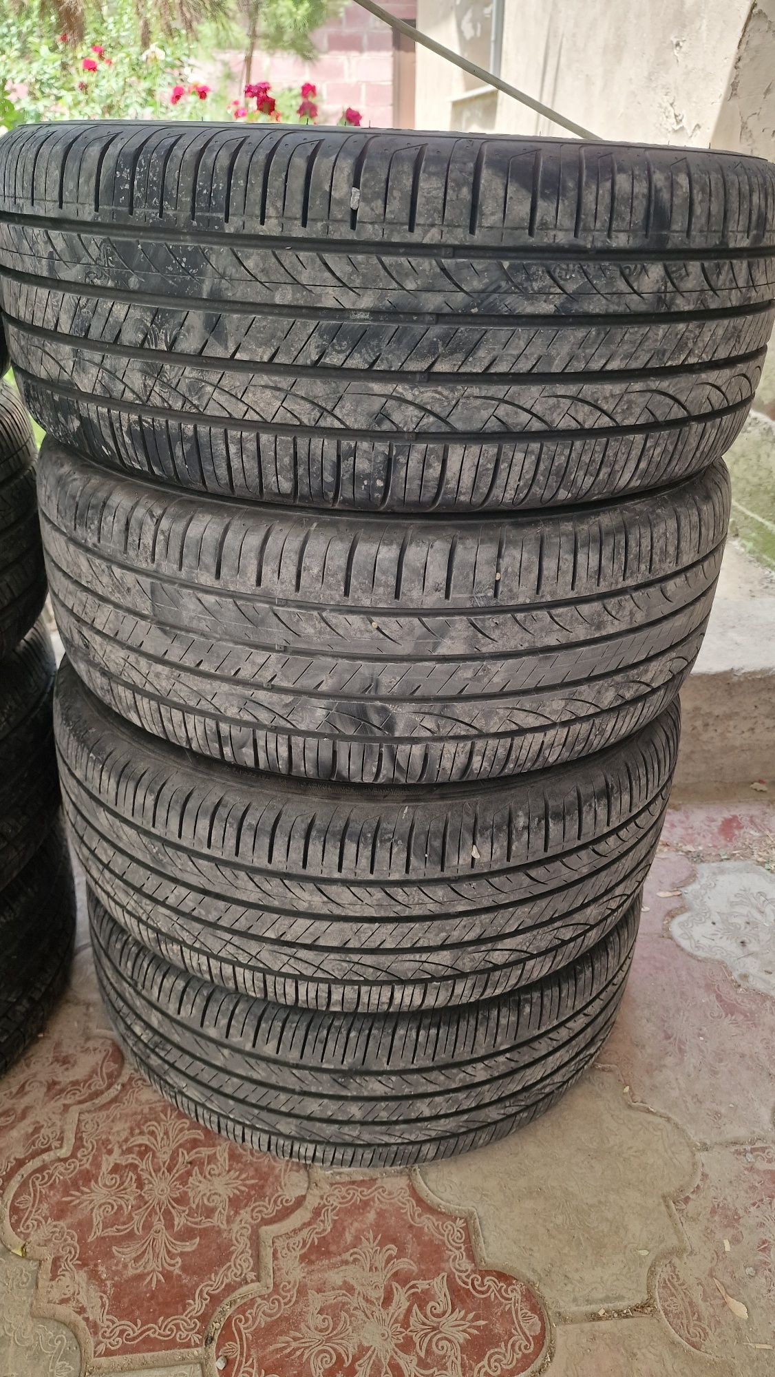 Диски с резиной в сборе 235/45/18 Hyundai Grandeur.
