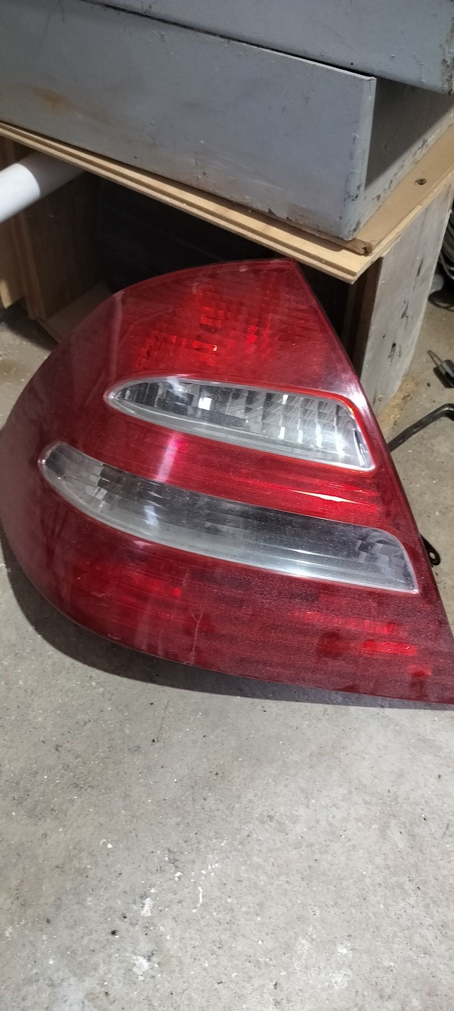 W211 Задний фар на Мерседес 211