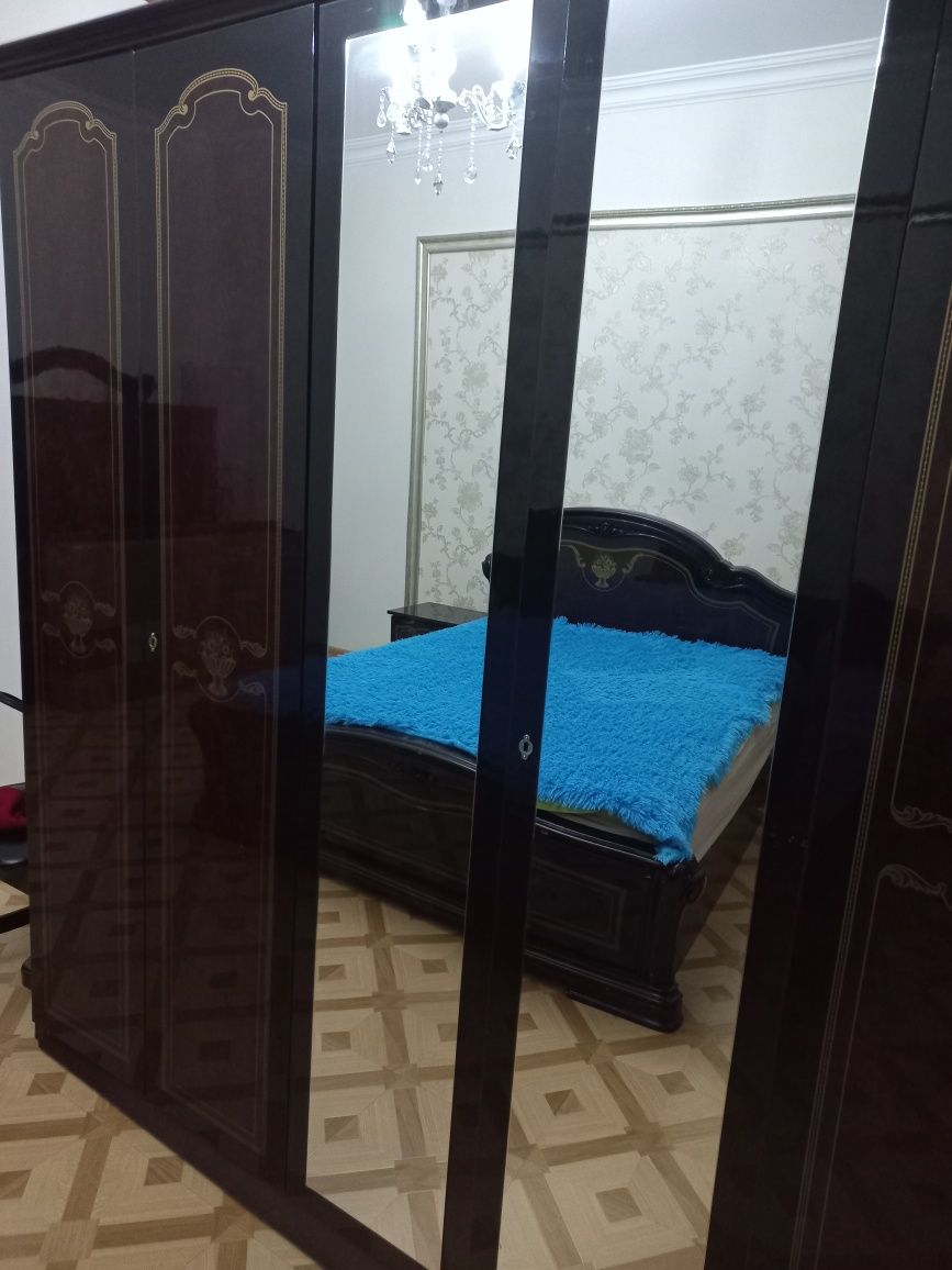 Спальний гарнитур