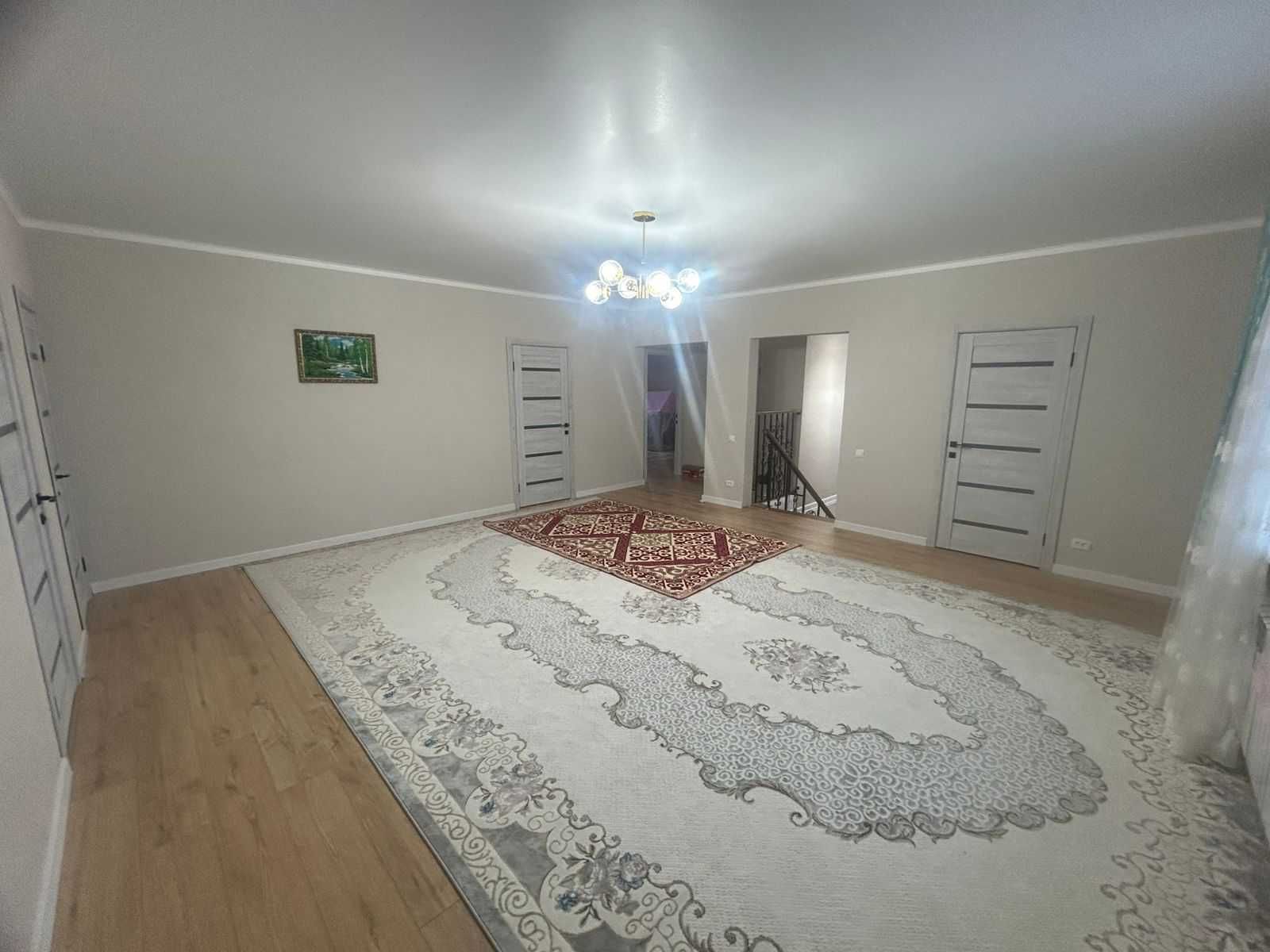 В продаже коттедж, двухуровневый дом 330 кв.м.