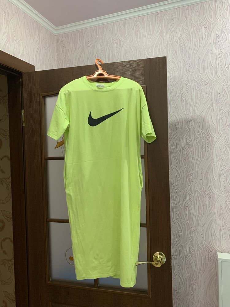 Продам женские вещи