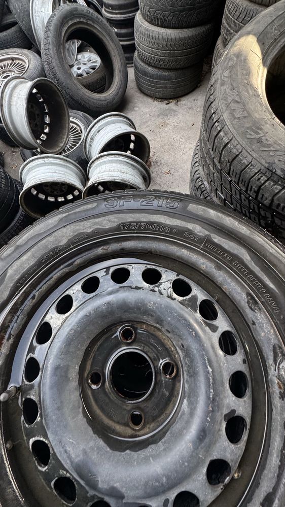 1 штук Шина 175/70 R14 с вместе с диской