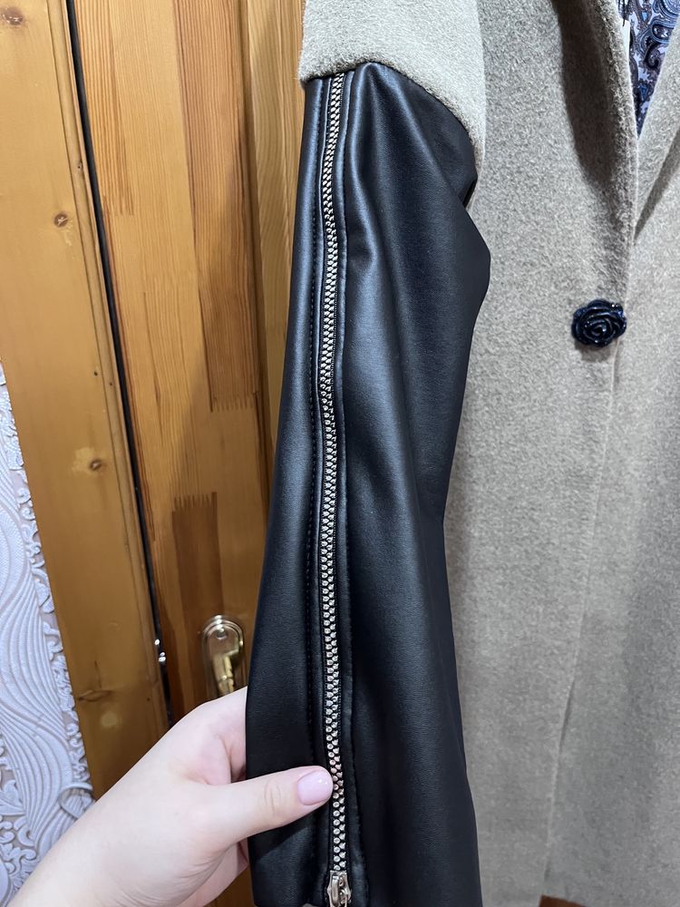 Продаю пальто
