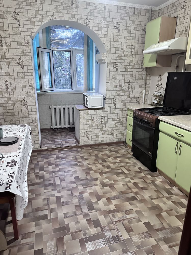 Сдам квартиру на часы на 8мкр.