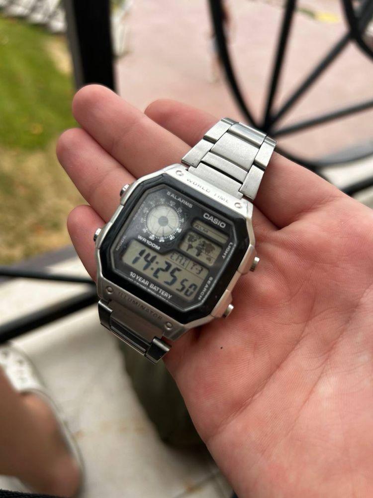 Часы Casio illuminator