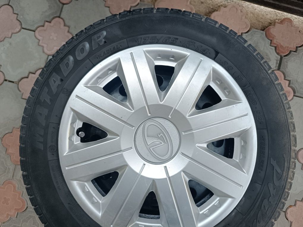 Диски с резиной на LADA (ваз) 4x98R14