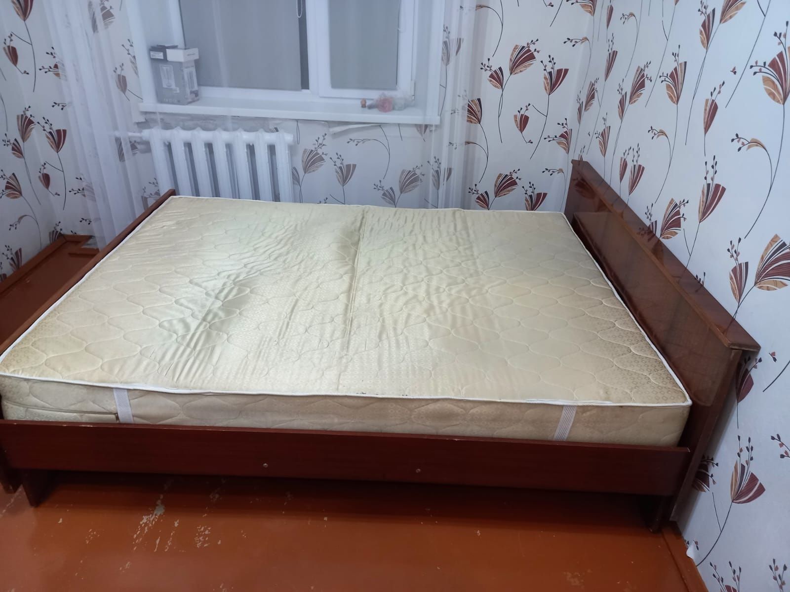 Продам спальный гарнирур