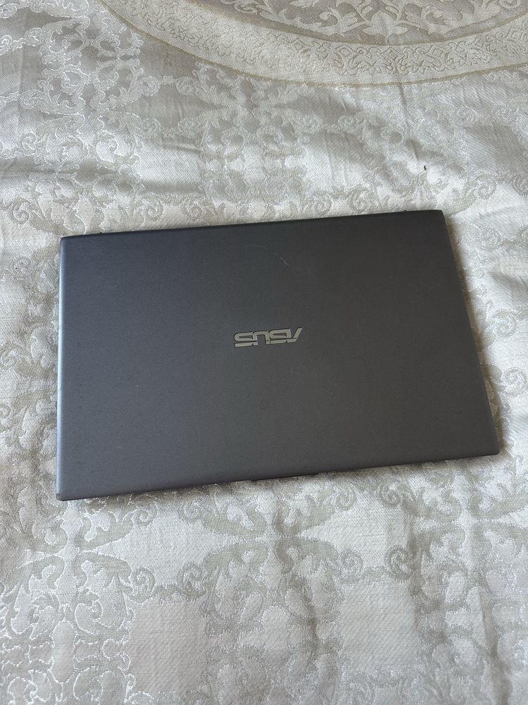 Продам ноутбук ультрабук Асус Asus в хорошем состоянии!