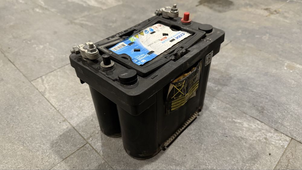 Аккумулятор Exide 50Ah 800A Start-Stop AGM EM1000