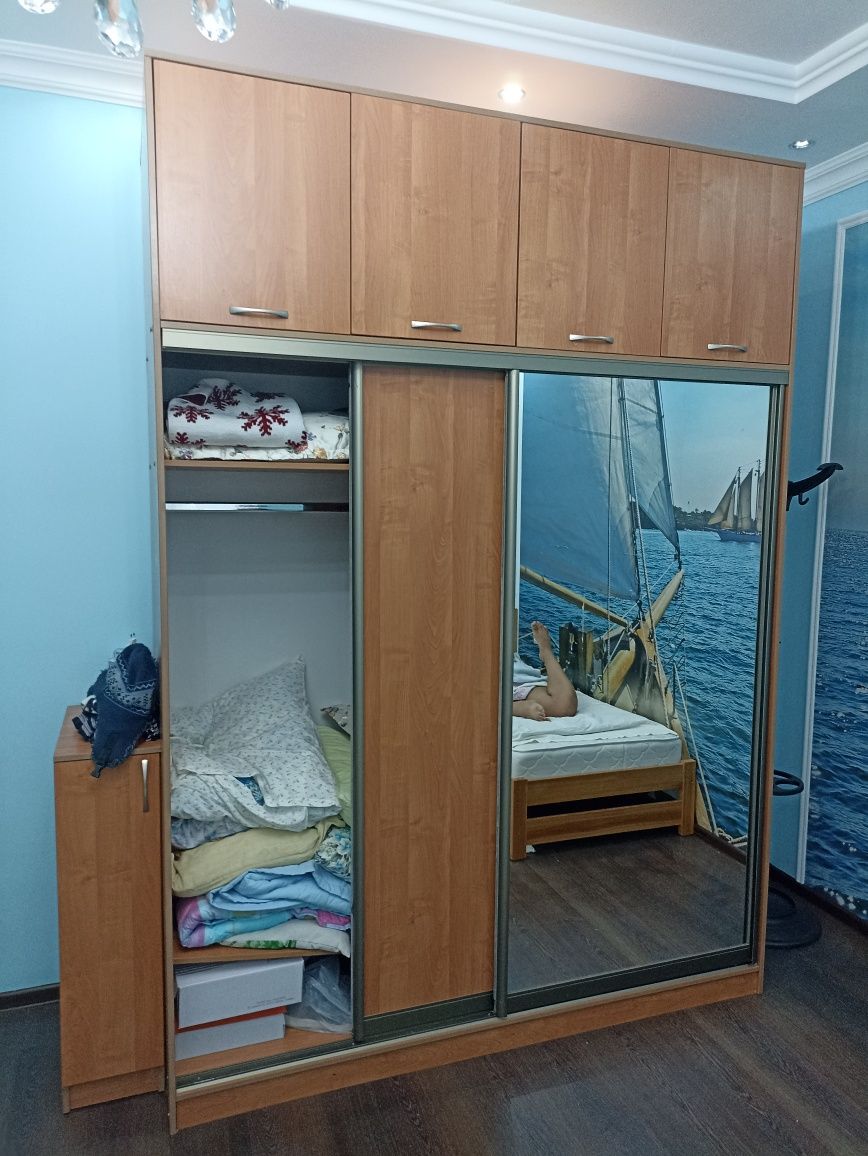 Продам шкаф купе