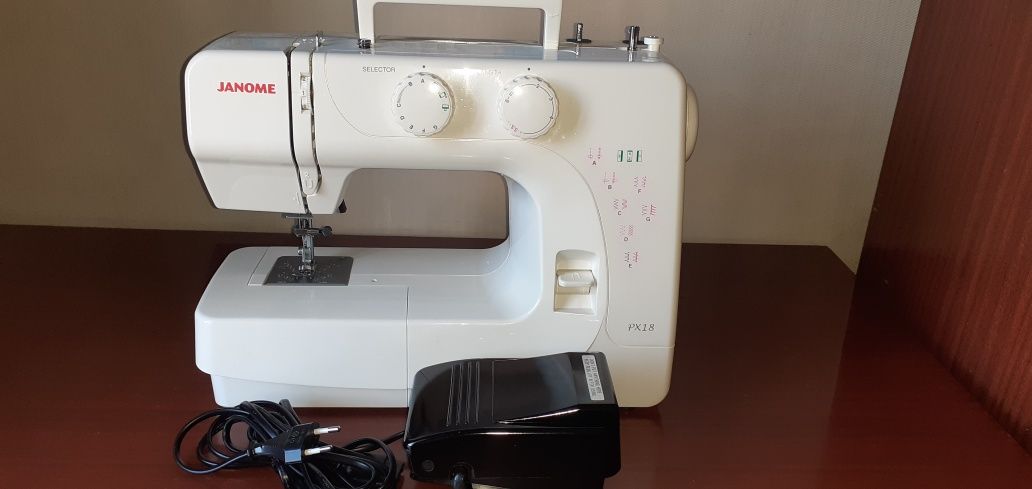 Швейная машинка JANOME