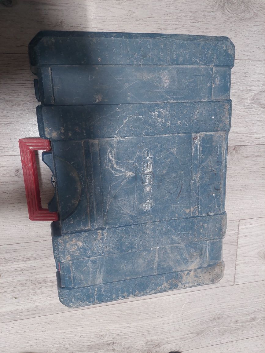 Продаётся перфоратор отбойник зубр