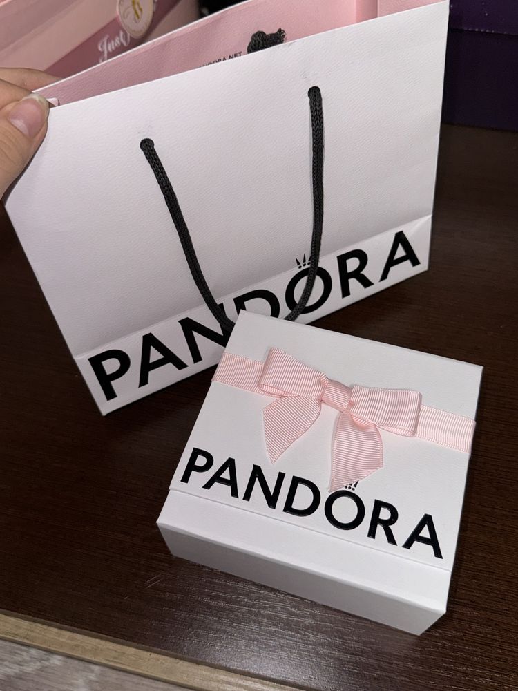 Браслет и Шарм от Pandora