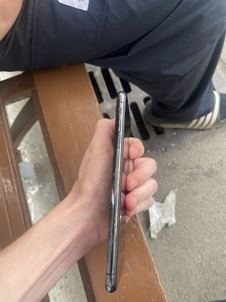 продаю айфон хс макс 64гб