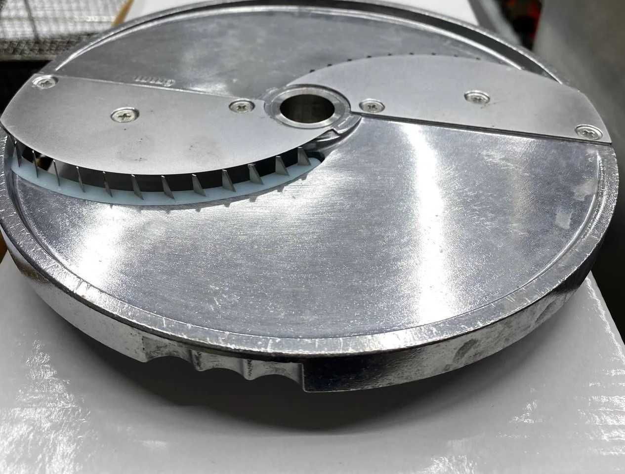 Овощерезка профессиональная J23A