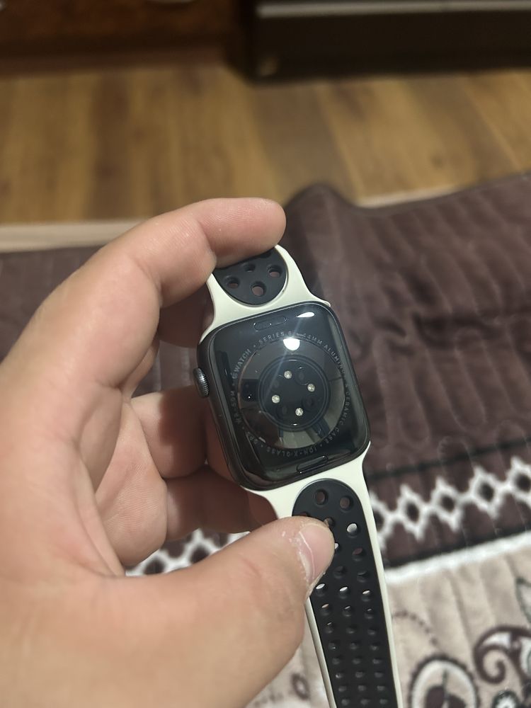 айфон 14  и apple watch