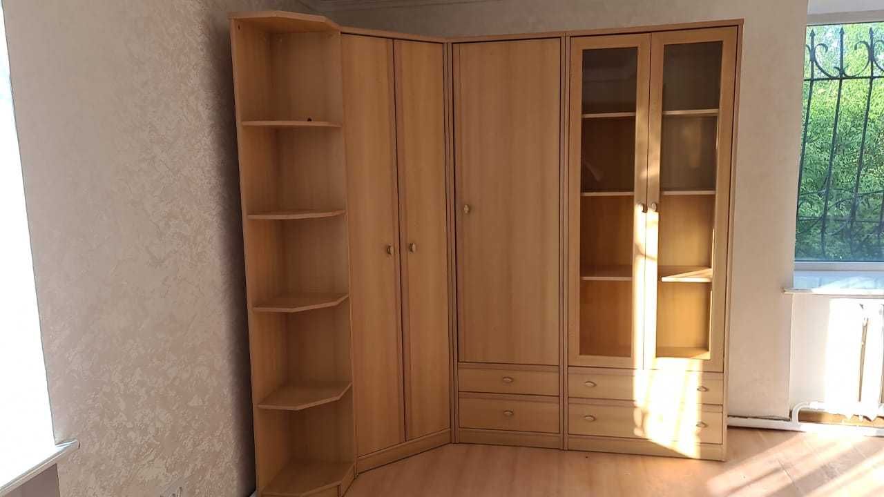 Продам мебельный комплект