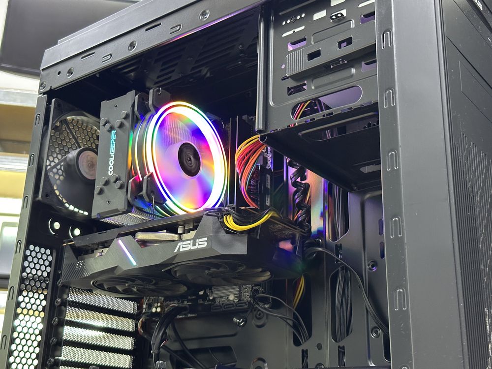 Игровой ПК / i7-7700 / RX 5500 XT 8gb / 16gb DDR4 / SSD + HDD /