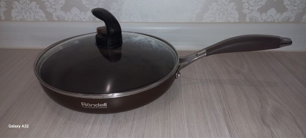 Сковородка новая