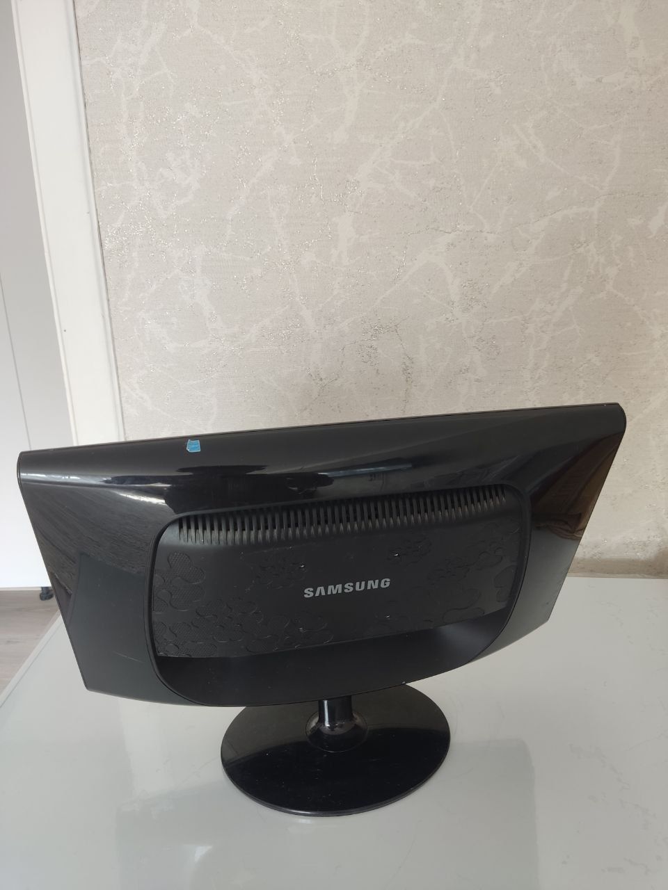 Монитор Samsung SyncMaster933