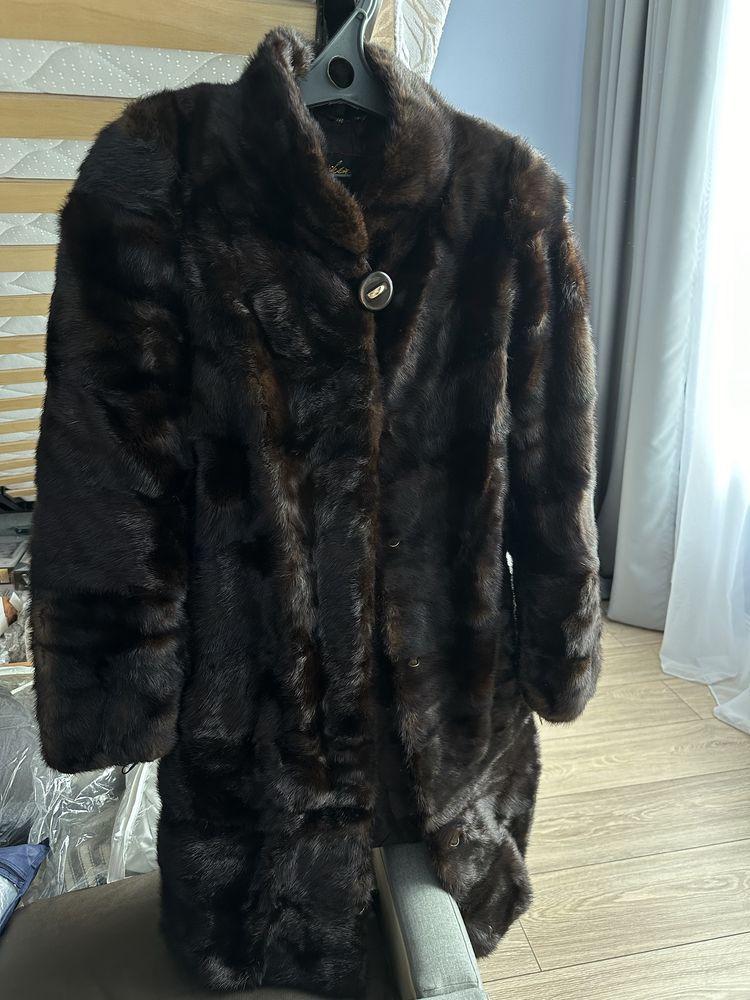 Продам норковую шубу