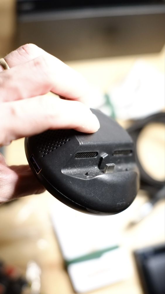 Продам Nintendo Switch первое поколение + бонусы