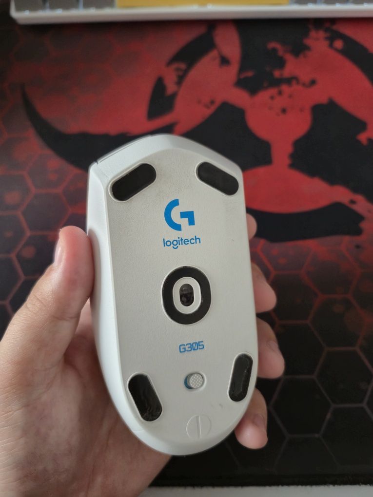 Мышь Logitech G305 Lightspeed белый