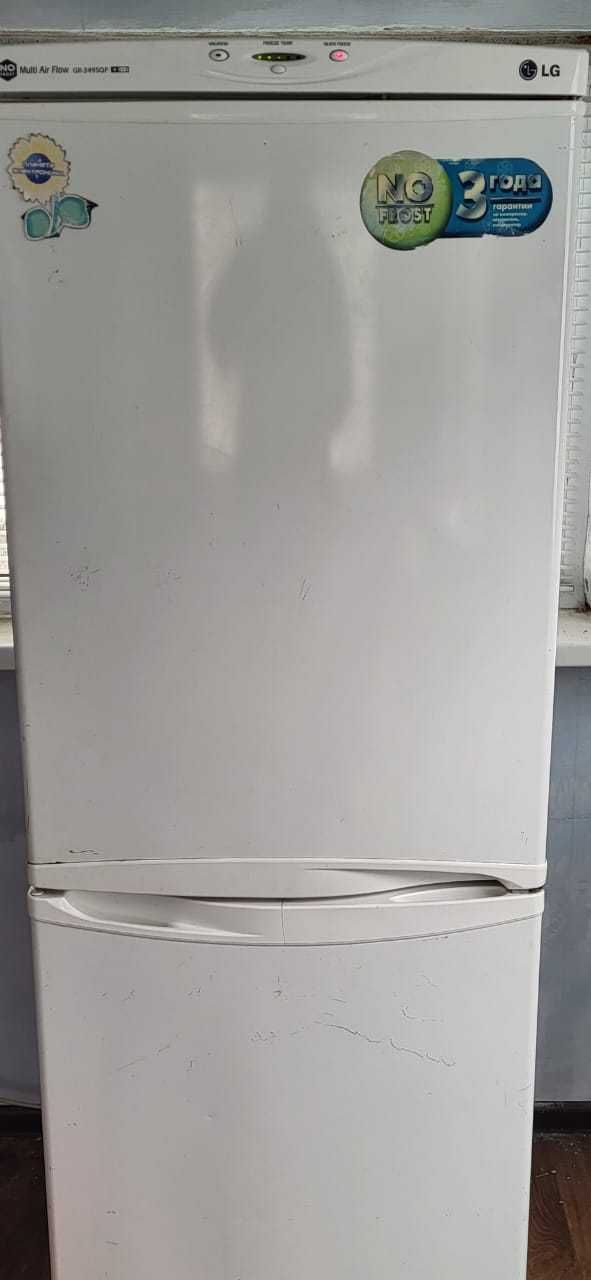 Двухкамерный холодильник LG Total No Frost. Высота 171см. Цвет: белый