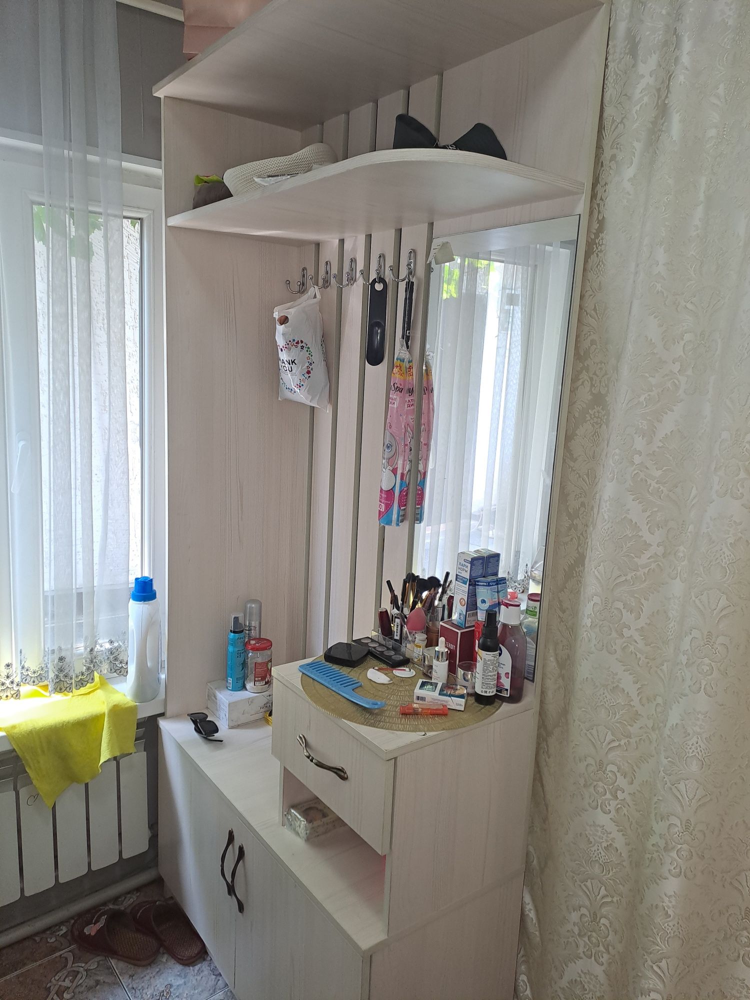 Шкаф для прихожей.