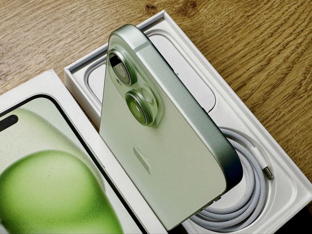 iPhone 15 от крупного ритейлера. В новом состоянии. Торг.