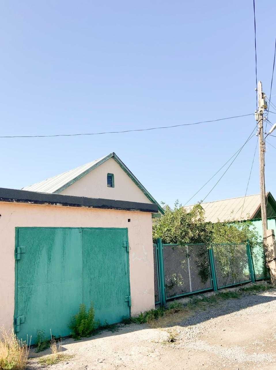 Продам 3 комн дом на ул. Маляров в Восточной части города.