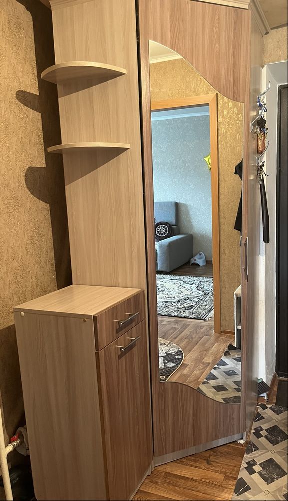 Продам   прихожую 50 тыс.